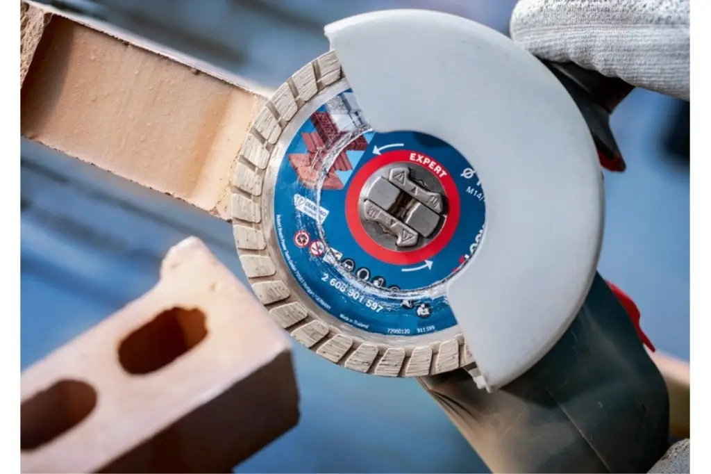 DISCO DE CORTE CON DIAMANTE EXPERT MULTIMATERIAL X-LOCK DE 125 X 22,23 X 2,4 X 12 MM