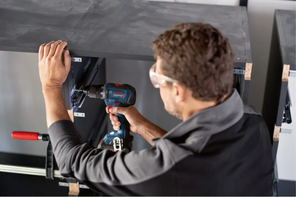 ATORNILLADOR A BATERÍA GSR 18V-55