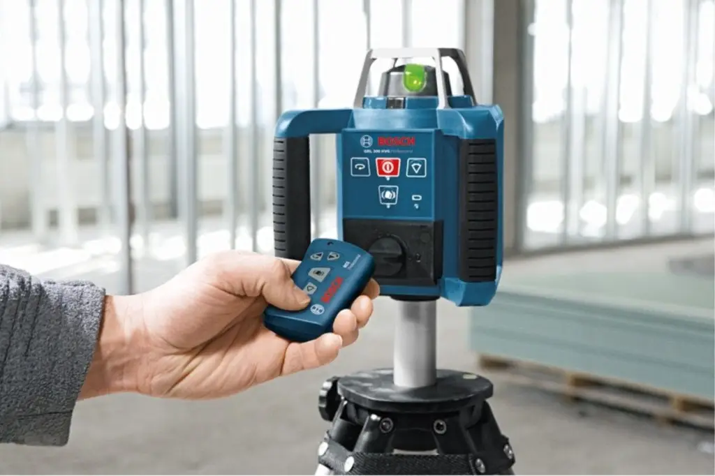 BOSCH PROFESSIONAL NIVEL LÁSER GIRATORIO GRL 300 HVG (HAZ DE LUZ VERDE, RECEPTOR LÁSER LR 1 G, ALCANCE: HASTA 300 M DE DIÁMETRO, EN MALETÍN DE TRANSPORTE)