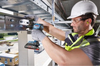 ATORNILLADOR DE IMPACTO A BATERÍA GDS 18V-210 C